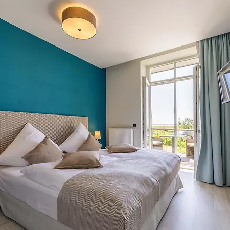 Sonnenblume In Der Seefahrtschule * فاستروم